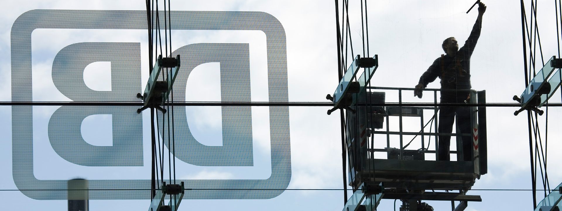 DB Services - Fassadenreinigung